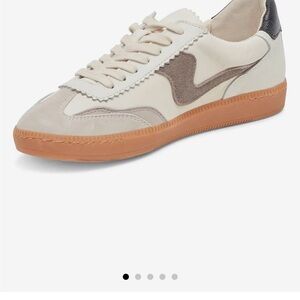 Women's white and gray notice sneakers 7.5